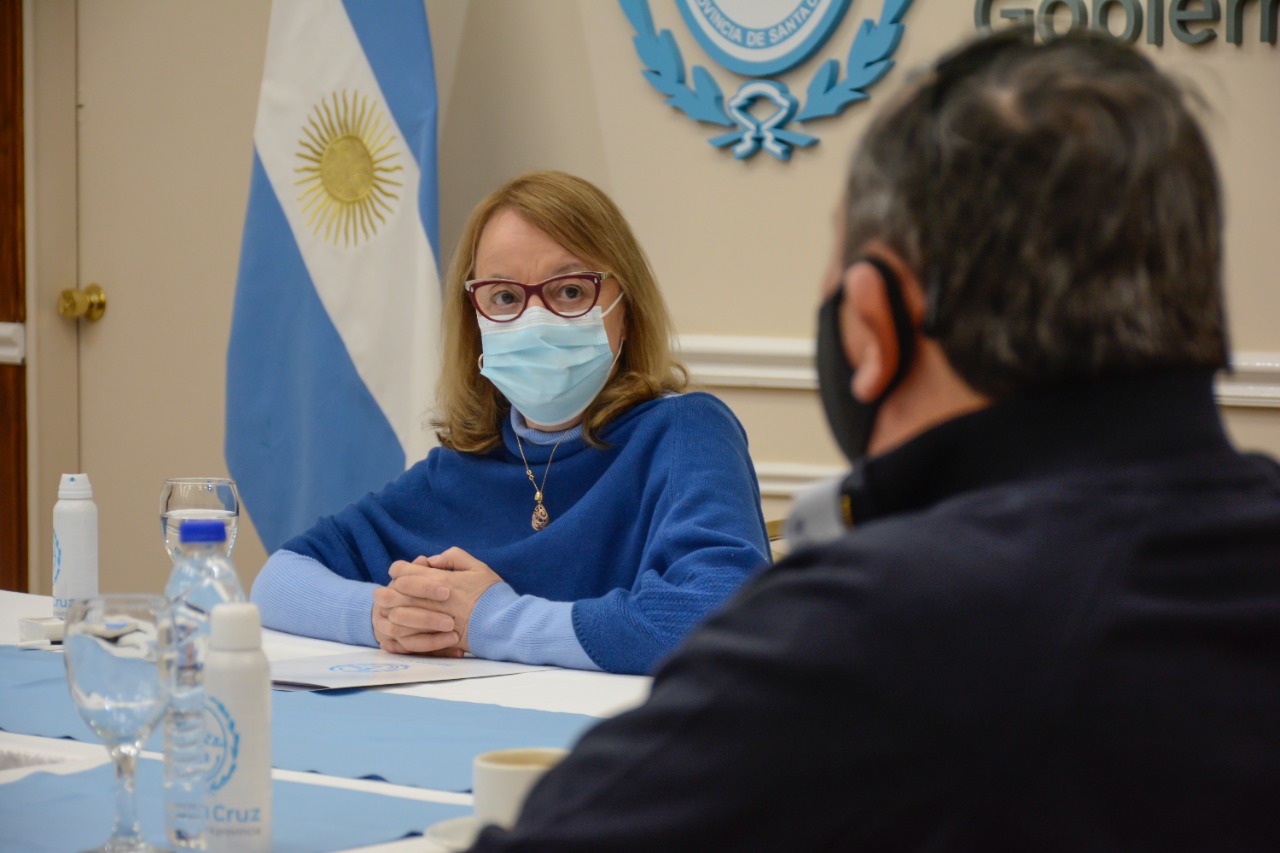 Alicia recibió en audiencia a las autoridades del Tenis Club de Río Gallegos