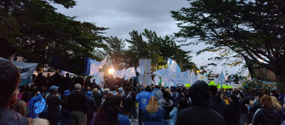 Segundo día consecutivo de amenazas de bomba en primarias: evacuaron la Escuela N°14 y la N°13