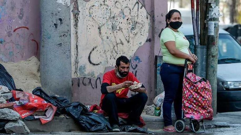 Una familia necesita ingresos por 57.997 pesos para no ser pobre