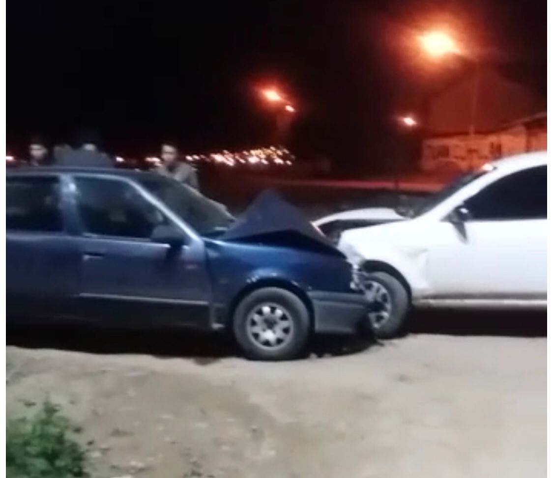 [VIDEO] Nadie Frenó: tremendo choque frontal en rotonda del barrio 8 de julio 