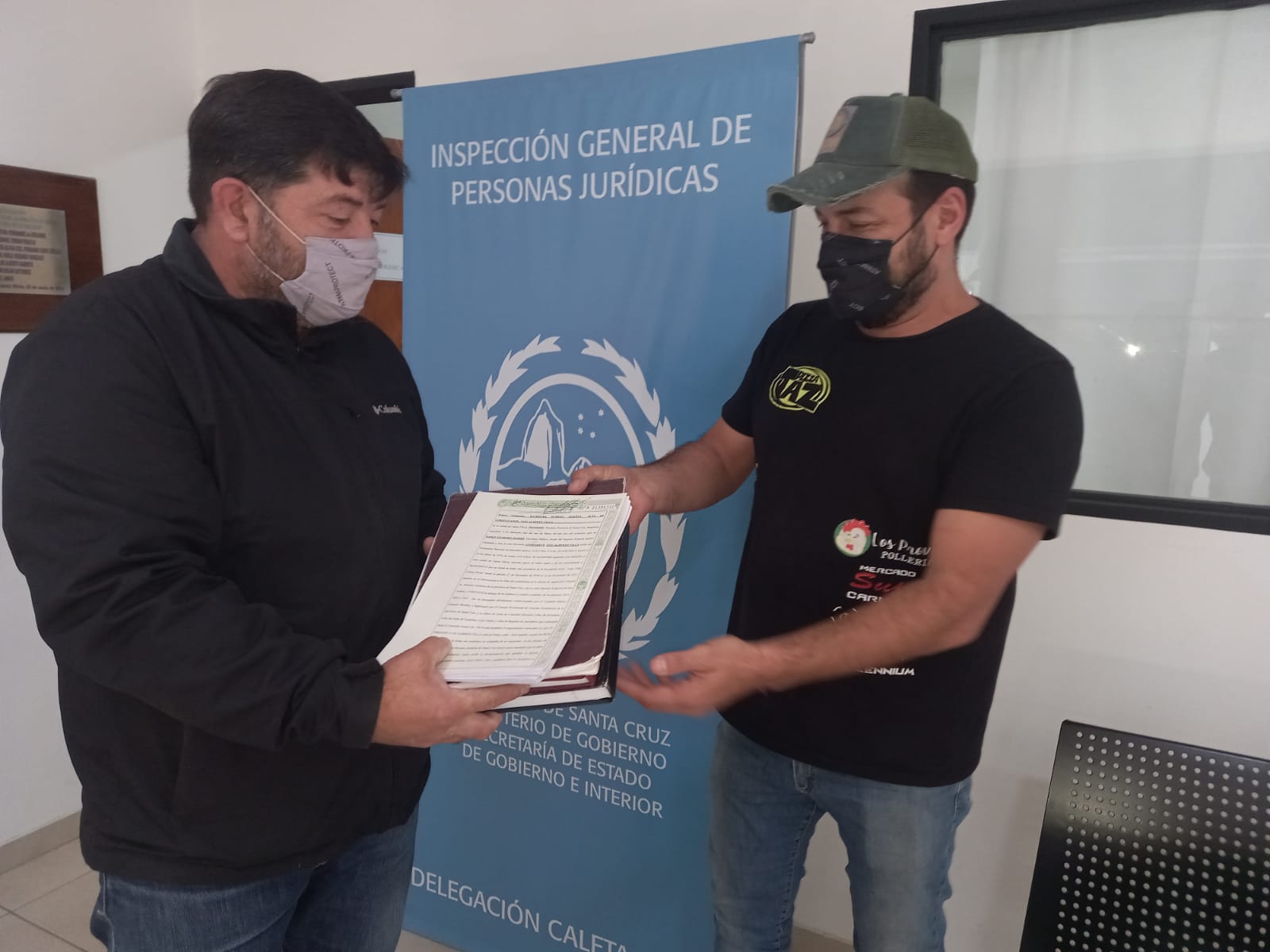 El ex presidente del Auto Club de Caleta Olivia realizó la entrega de documentación en Personería Jurídica 