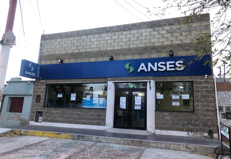 Se puede acceder a la moratoria previsional estando en actividad o pagando con la jubilación   