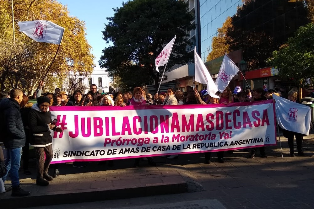 Sindicato de Amas de Casa pide extensión de moratoria previsional para mujeres
