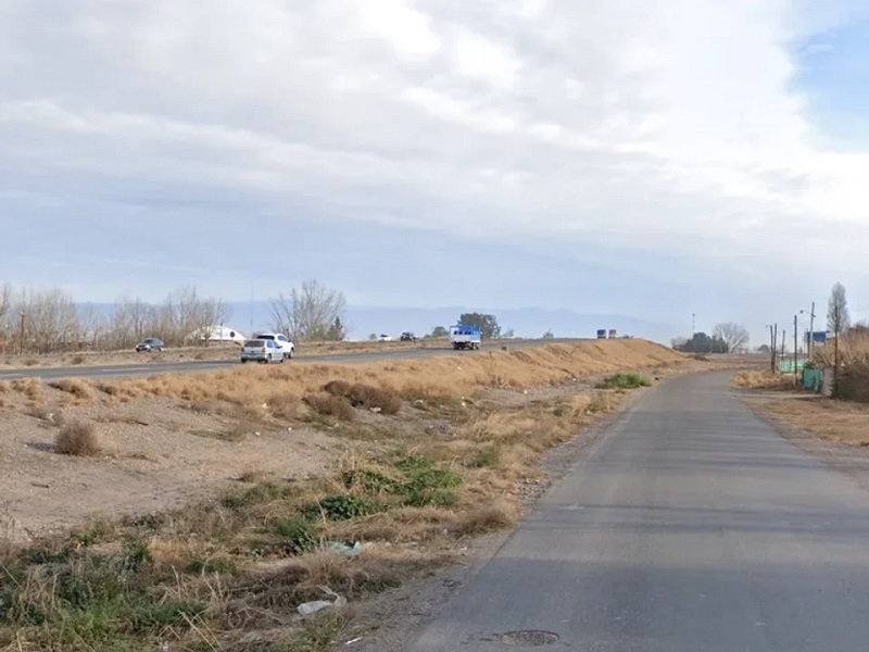 Le robaron la camioneta, fue a pedir ayuda a la ruta y murió atropellado