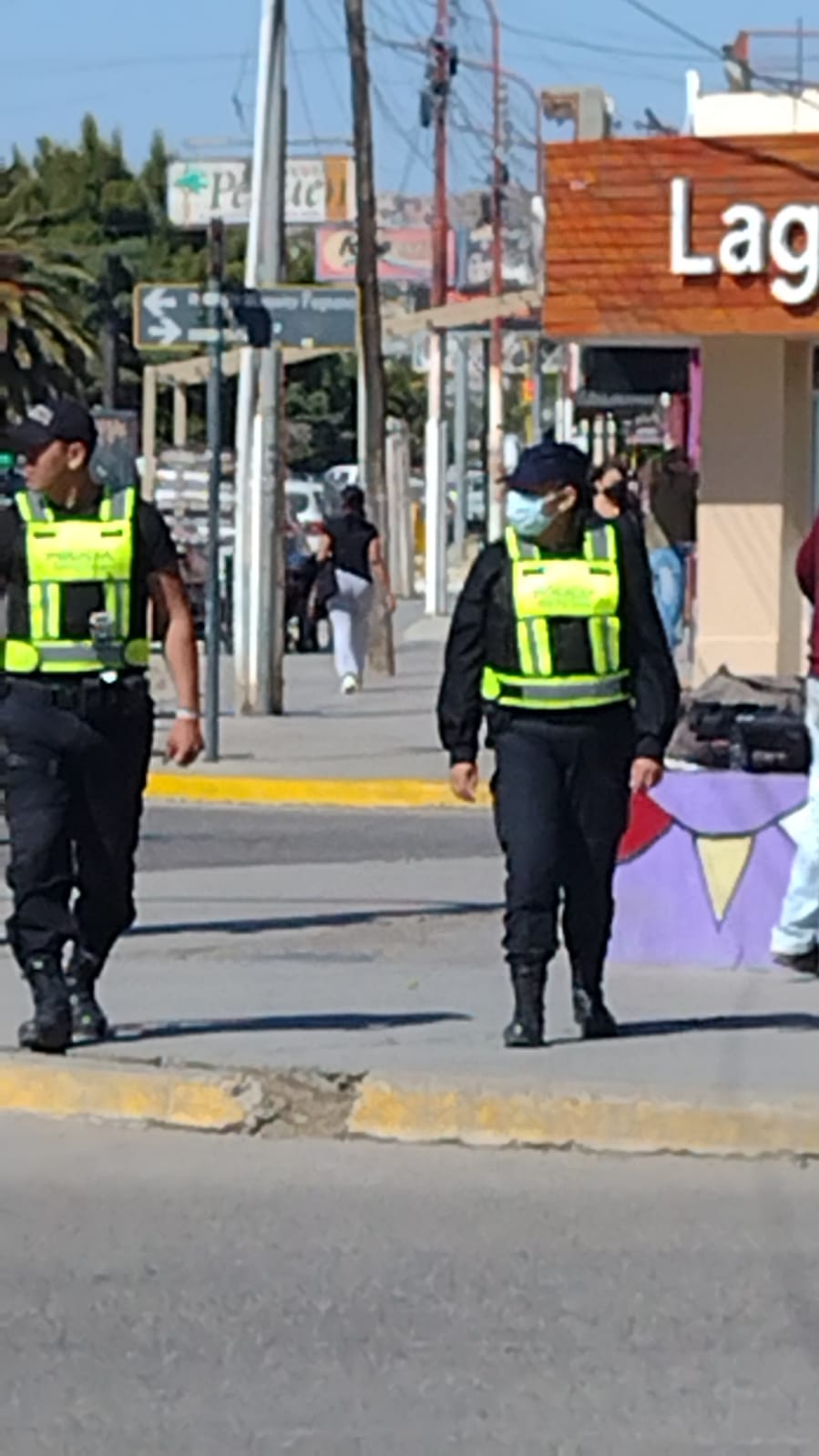 Quisieron robar en una tienda centrica pero un empleado junto a la policia lo impidieron