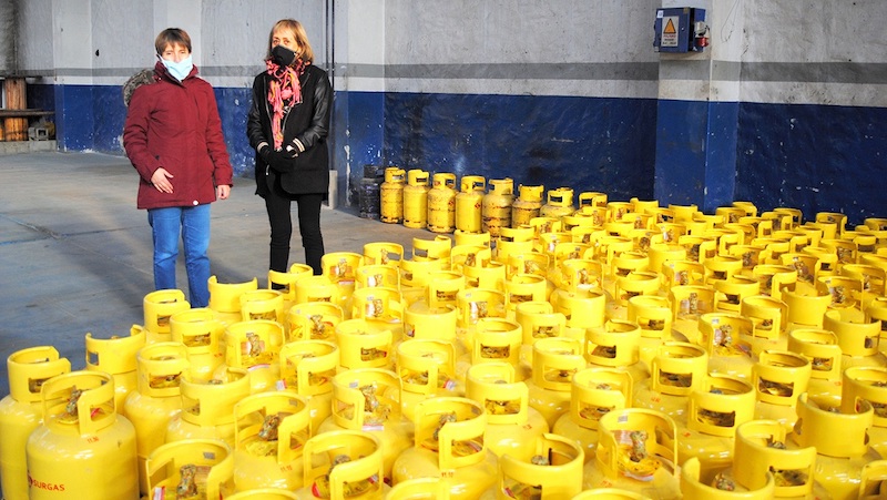Luego de los reclamos, llegaron las garrafas a vecinos de diferentes barrios
