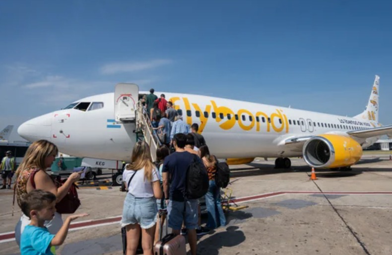 Reprogramación y cancelación de vuelos: Flybondi anunció modificaciones en los próximos días 