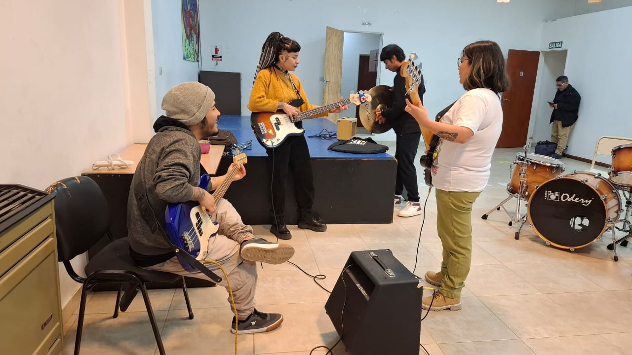 Proponen un nuevo espacio artístico para jóvenes en el CIJ