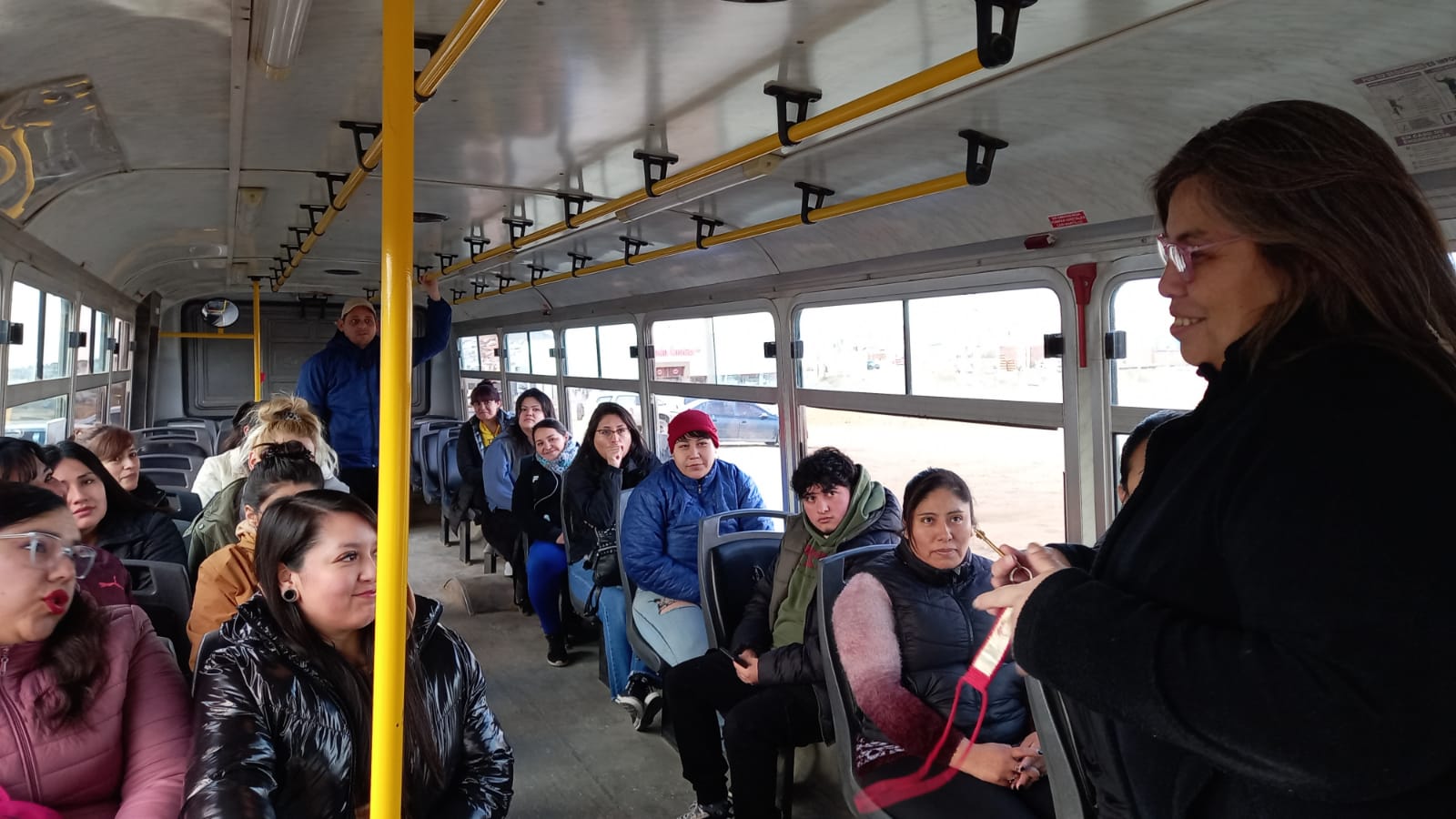 Ya comenzaron a manejar colectivos de línea y avanza su capacitación profesional