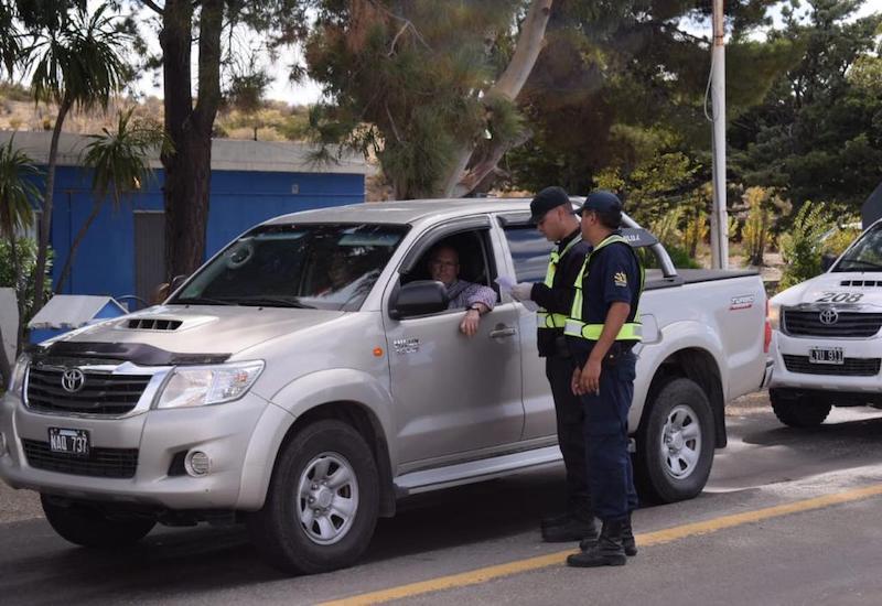 Covid-19: un tercio del personal policial de Ramón Santos tendría nexo con los 5 casos positivos de Caleta Olivia