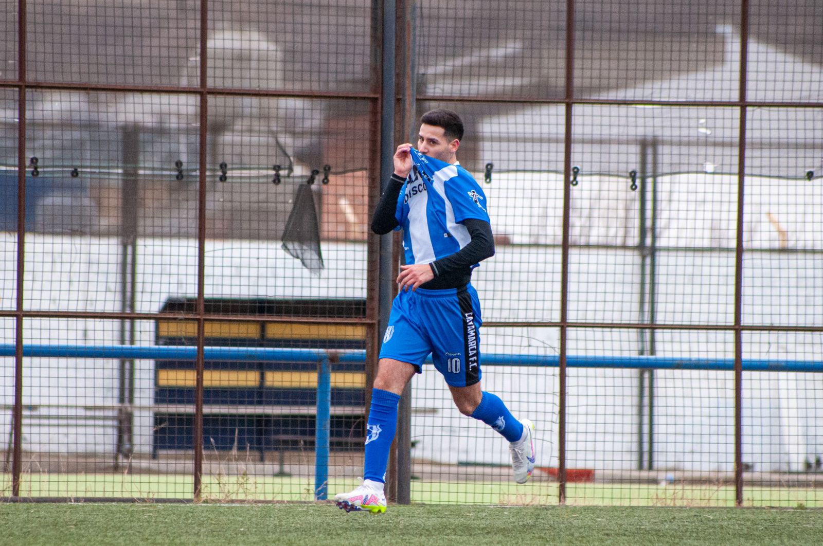 Olimpia se aleja en la punta y el torneo está al rojo vivo 