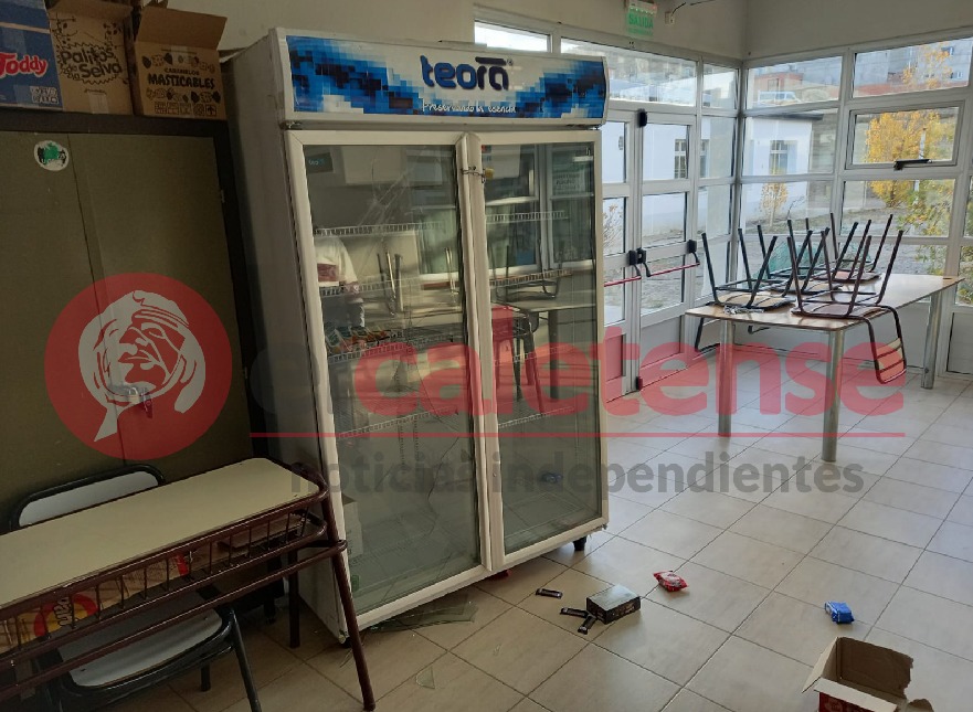 Entraron a robar al colegio Biología Marina N° 1, solo se llevaron golosinas 