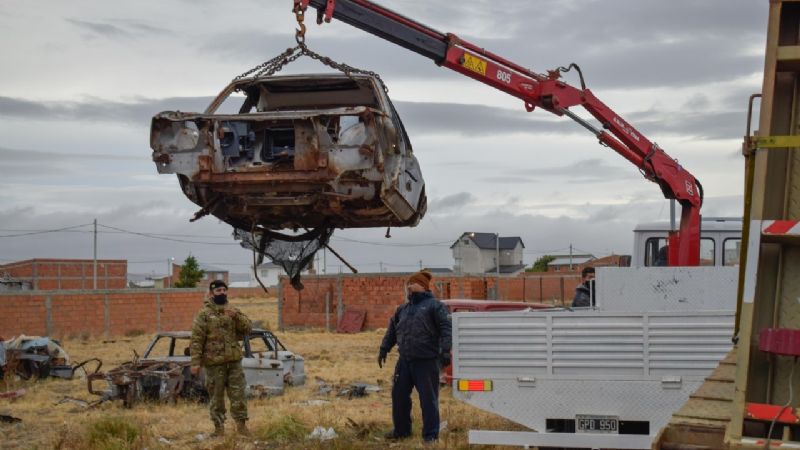 Municipio de Río Gallegos continúa convirtiendo chatarra en recurso reciclado