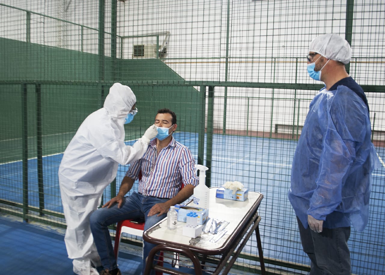 3° centro de detección móvil de covid: capacitaron a estudiantes de medicina, bioquímica y técnicos laboratoristas 