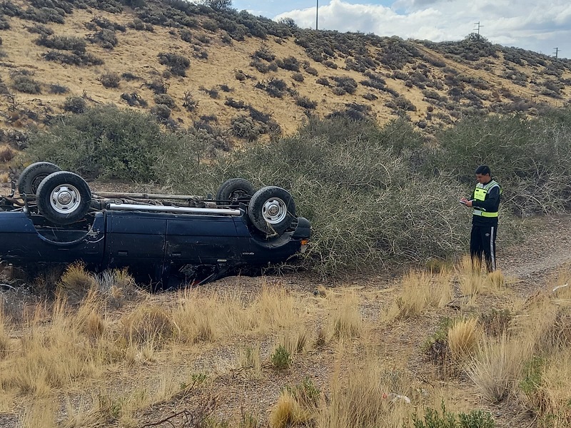 Otro vuelco en Ruta 3: el mismo ocurrio a 150 metros del fatal accidente de este jueves