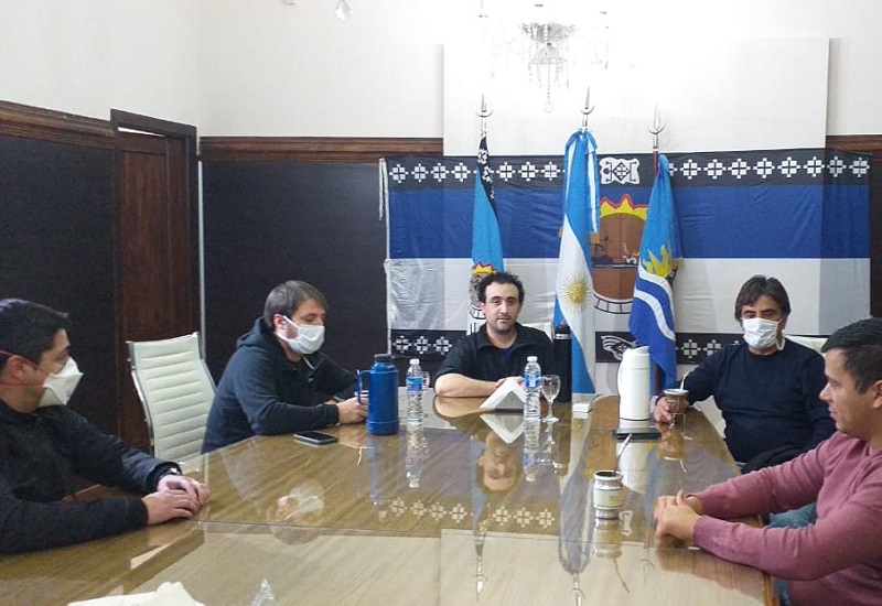 Las Heras: Luego de los reclamos de Carambia llego el gabinete Provincial a 