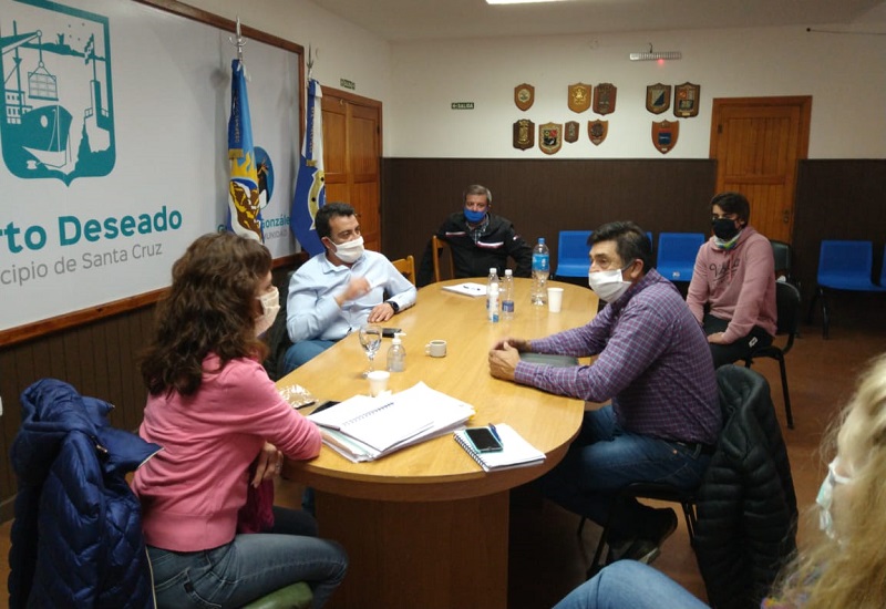 Bases impulsa talleres, asesoramiento y una red solidaria en la ciudad