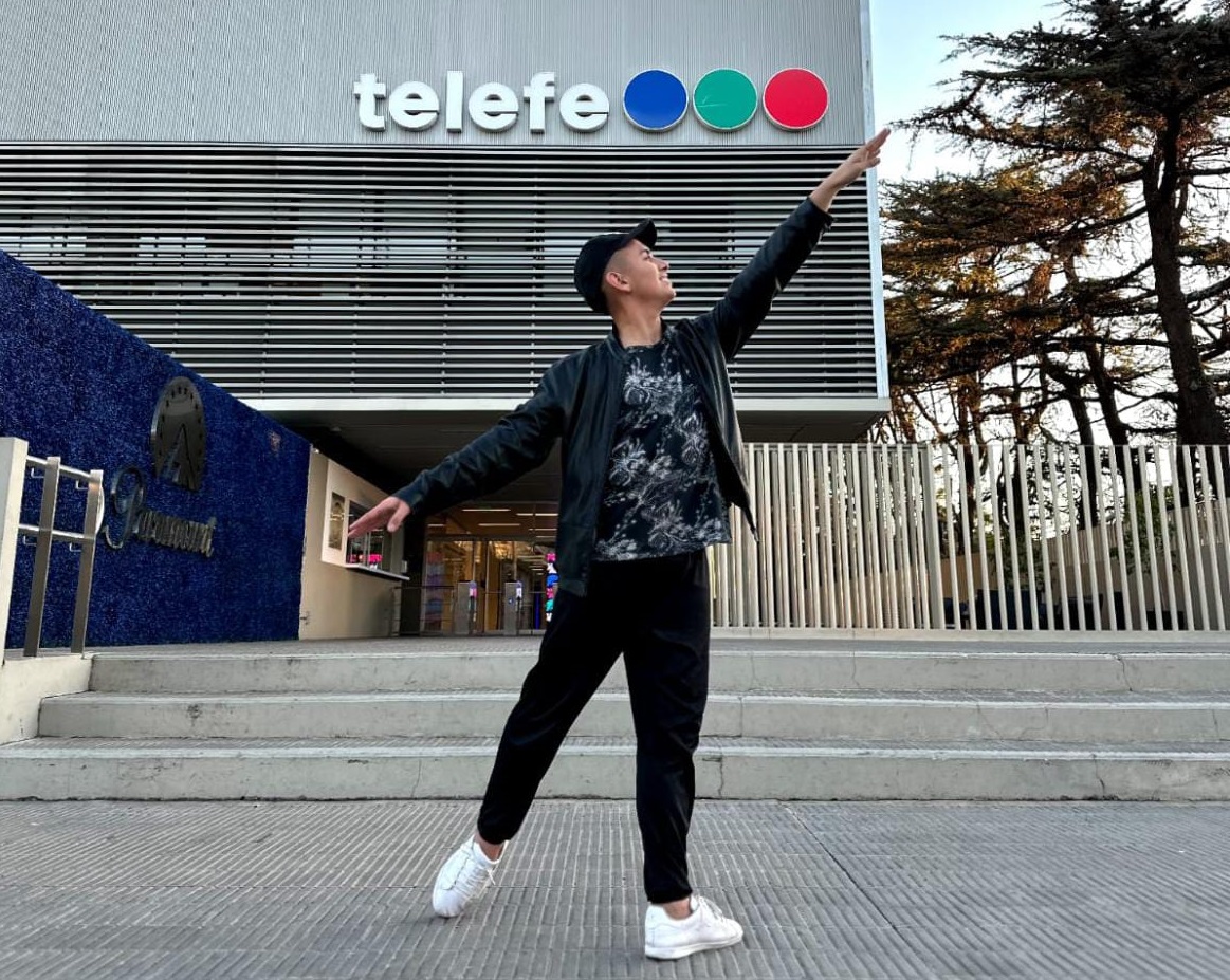 Ema Carrizo trasciende y baila en televisión nacional 