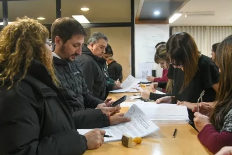 Elecciones en Santa Cruz: la oposición va dividida con Cambia Santa Cruz y Por Santa Cruz