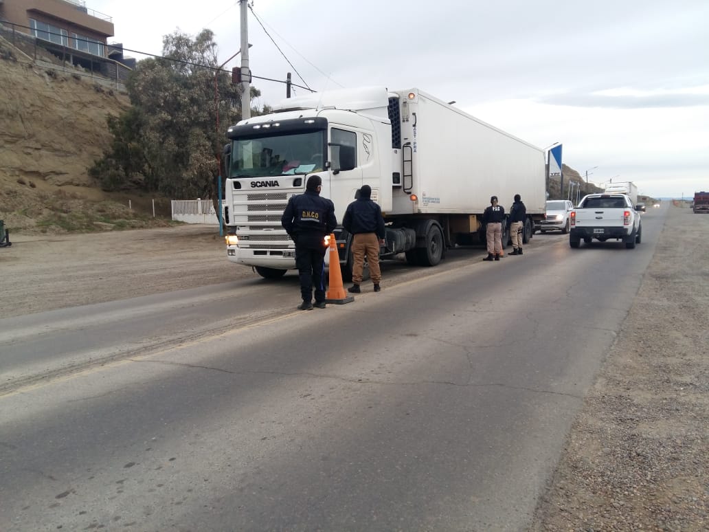Narcocriminalidad Caleta Olivia realizó operativos en la garita de acceso norte 