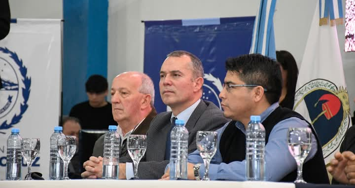 Álvarez: “Trabajamos para que todos los trabajadores santacruceños recuperen su dignidad”