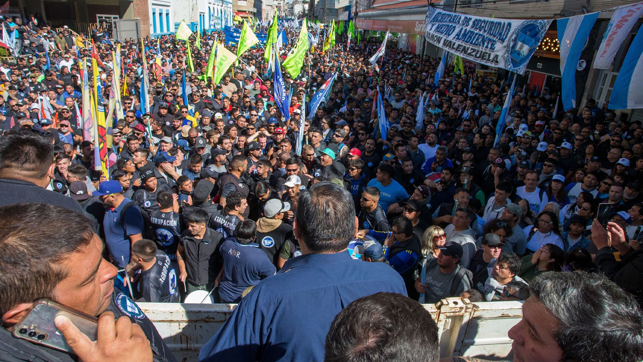 Ávila: “Nación quiere dejar tirada la Patagonia y olvidarse de los trabajadores”