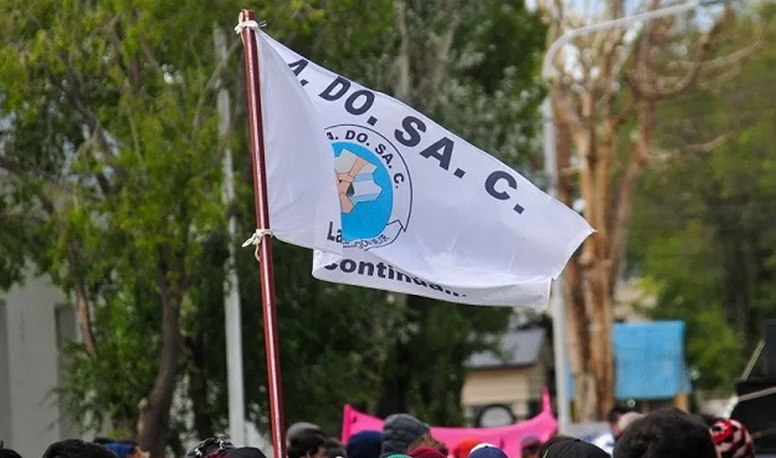 ADOSAC denuncia “descuentos ilegales” y convoca a profundizar el plan de lucha