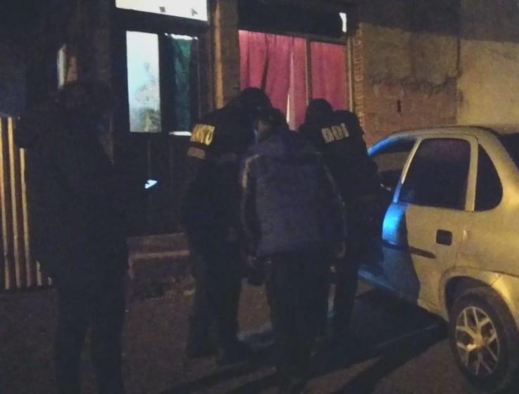 En un operativo nocturno allanaron un local por venta clandestina de bebidas alcohólicas 
