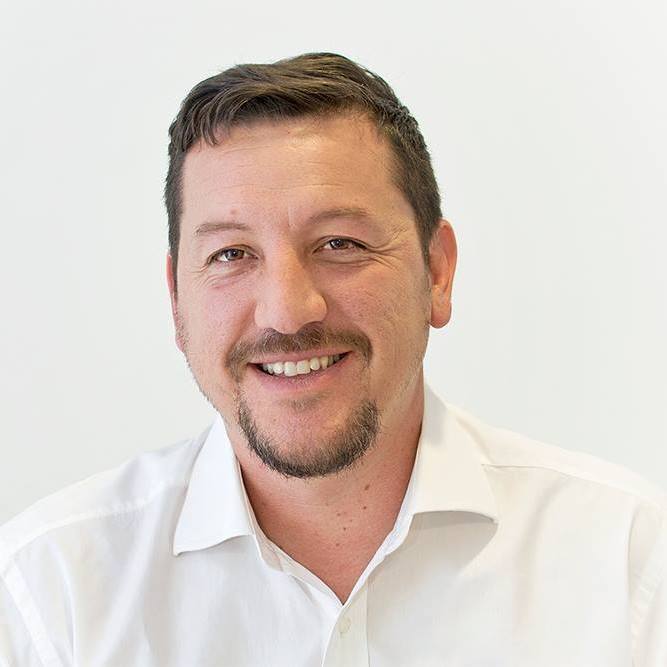 Mariano Nieto contó que le dio positivo el test de Covid y que tienen síntomas