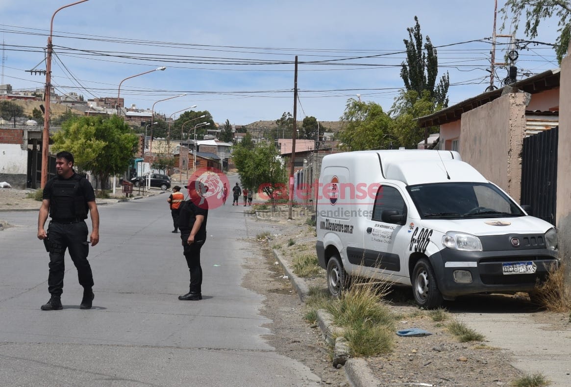 Efectivos de Pico Truncado reclaman paritarias y anuncian un quite de colaboración