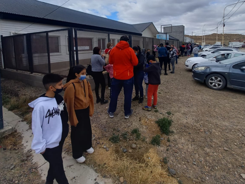 Jornada de vacunación en el cic del barrio 17 de octubre agotó los 300 números a las 11:30 horas
