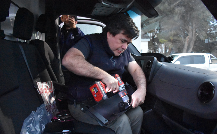 Cañadón Seco vivió una noche de arte, música y reflexión con propuestas culturales abiertas a la comunidad