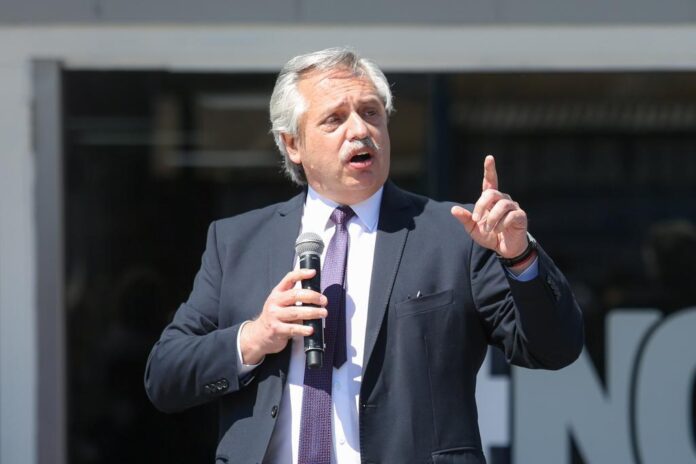 Alberto Fernández: 