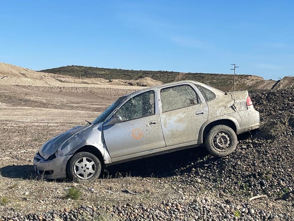 Ruta 3: Volcó un remisero de Caleta Olivia que se dirigía a Comodoro Rivadavia 