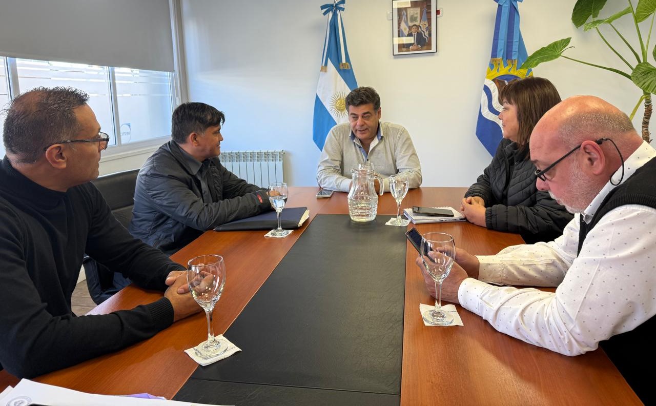 Realizaron reunión de coordinación de la política pesquera en Santa Cruz