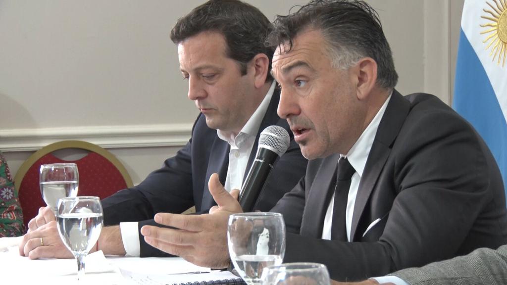 Todos los ministros del gobierno provincial llegan a Caleta Olivia para desarrollar una amplia agenda