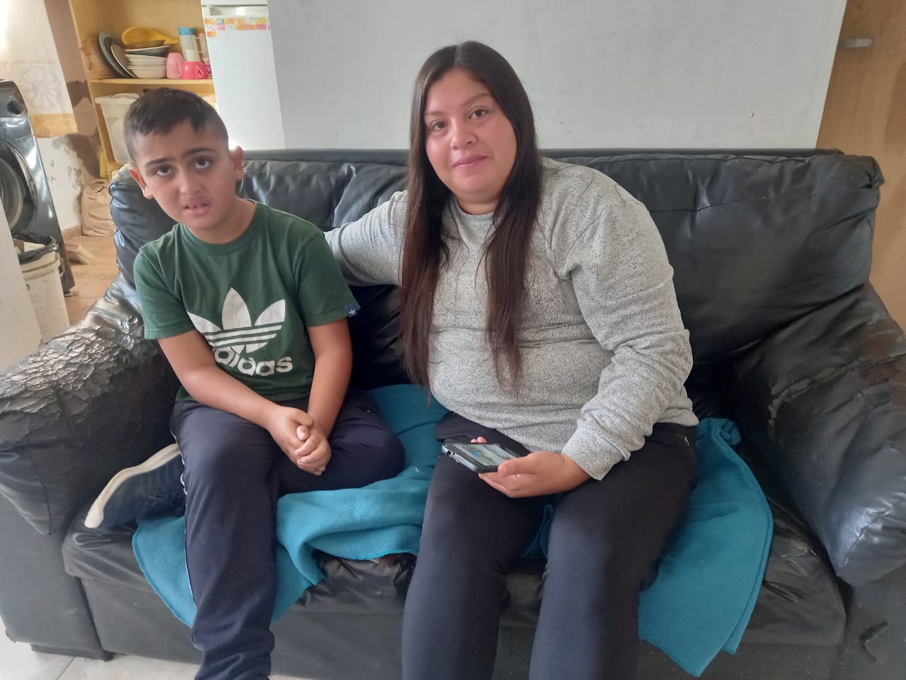 Necesitan juntar fondos para un niño caletense que debe ser operado de un tumor cerebral
