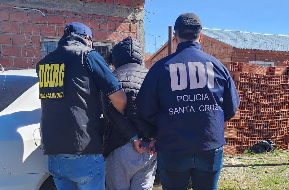 Detuvieron a un joven por distribución de pornografía infantil en Santa Cruz 
