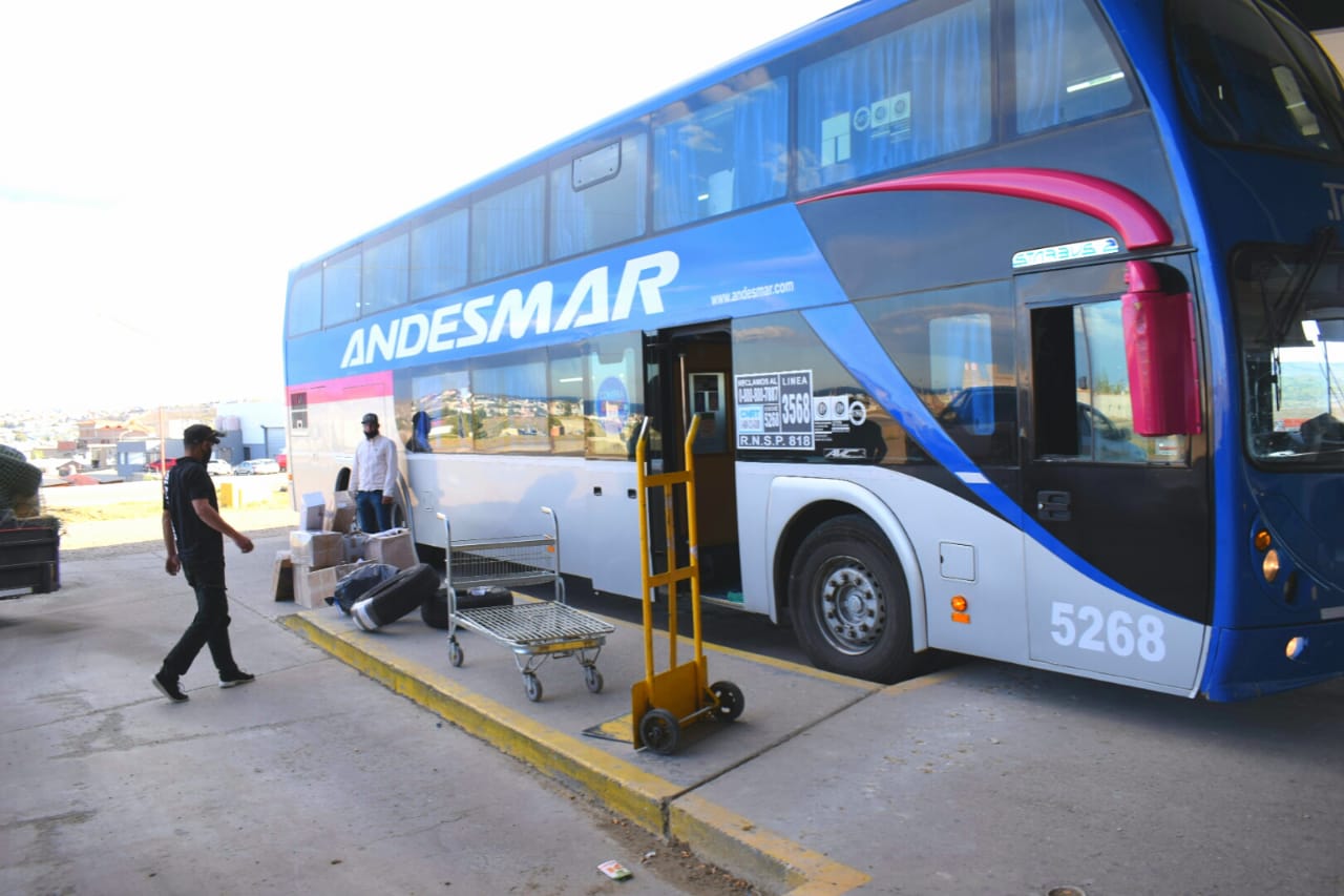 Esta mañana partió el primer colectivo de larga distancia desde Caleta Olivia con 27 pasajeros