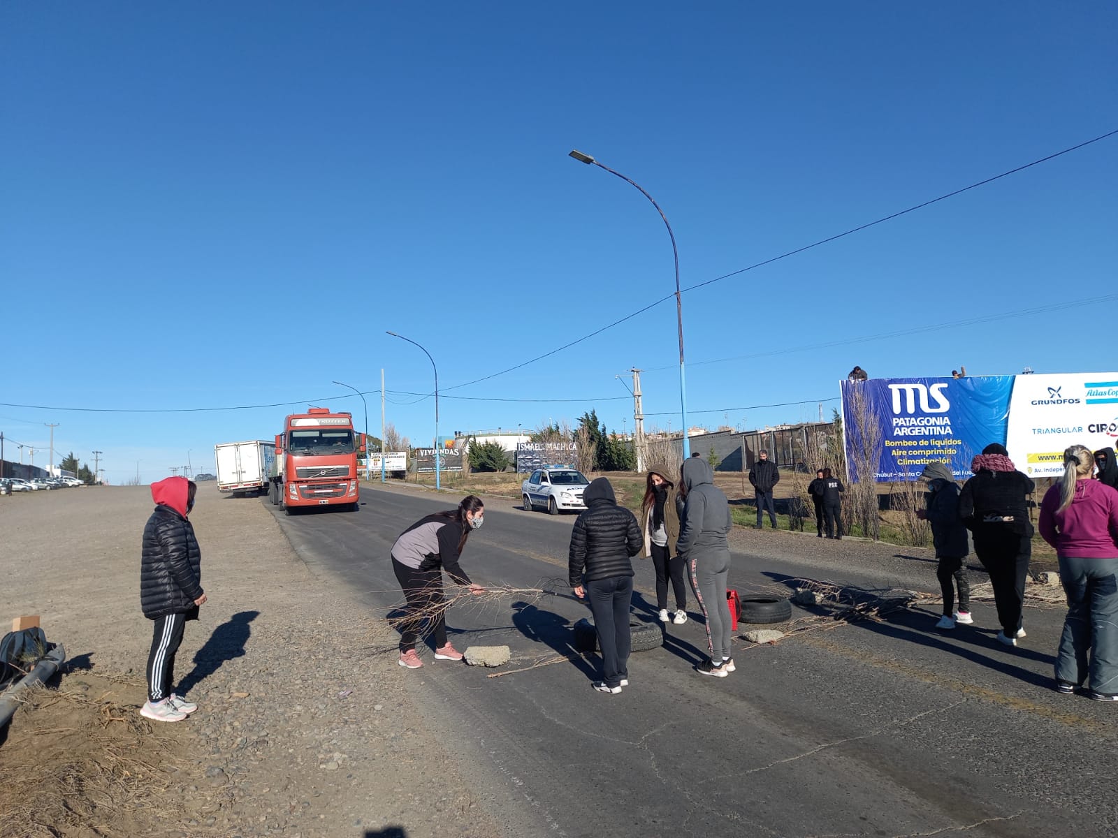El corte de ruta lo vuelve a lograr: analizarán expedientes de autoconvocados que reclaman tierra y vivienda