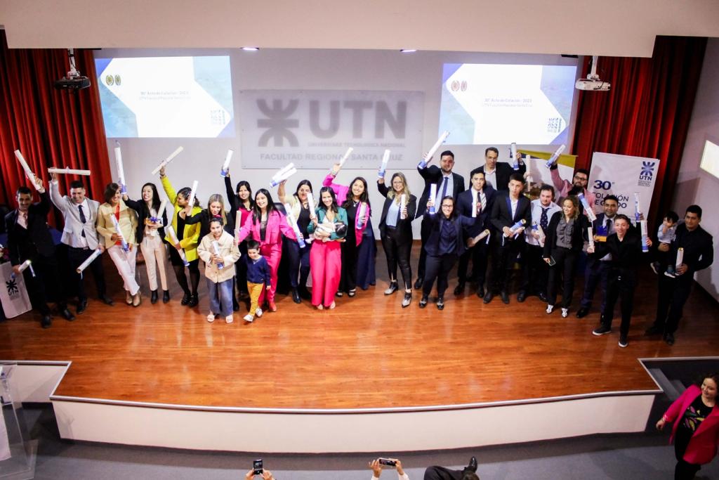 La UTN Facultad Regional Santa Cruz gradúa a nuevos profesionales