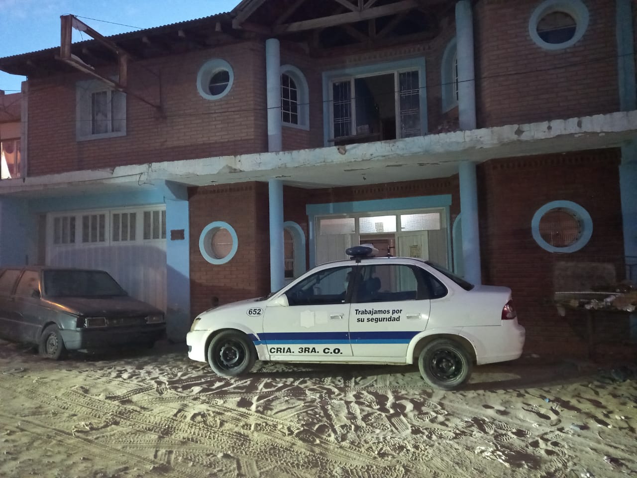 Muerte en el inquilinato: vecina dice que había olor hace días y que nadie se quiere llevar el cuerpo