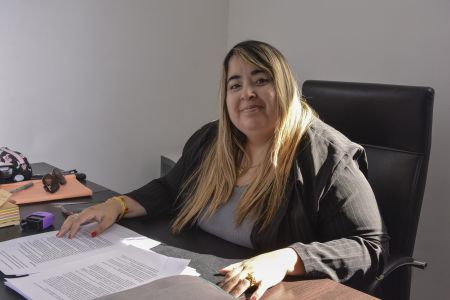 Carla Bahamonde brindó toda la información para tramitar el nuevo DNI y pasaporte