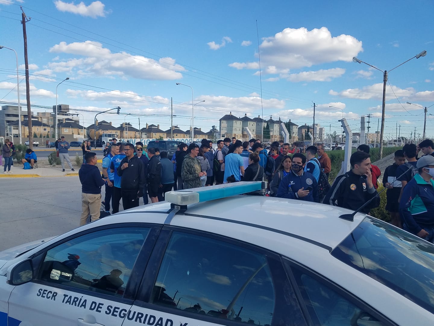 Juegos de la Araucanía: Amenaza de bomba en el debut santacruceño en Básquet