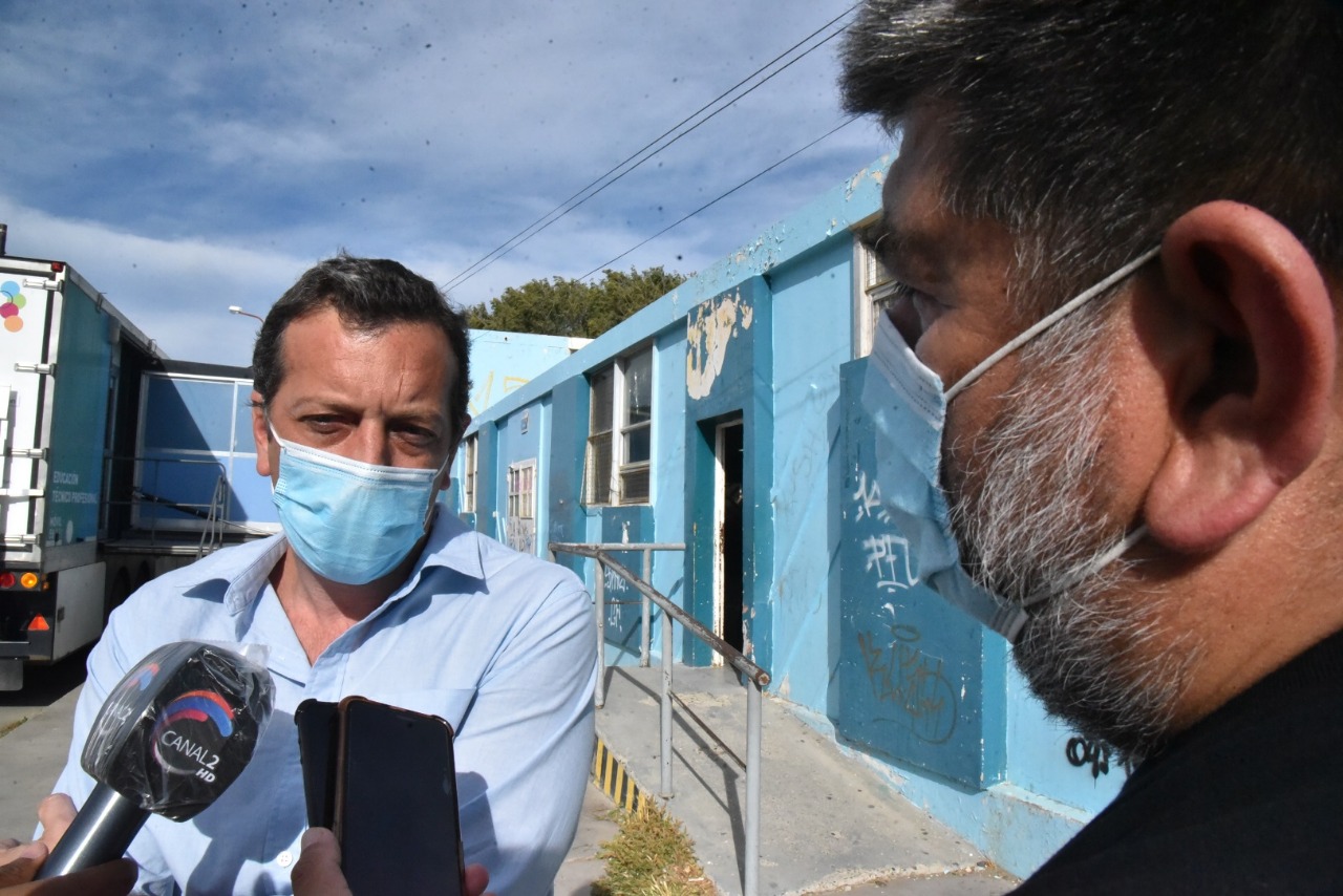 Ignacio Perincioli dijo que el precio actual del barril achicaría el déficit en la provincia y que aún no cierran números para las paritarias