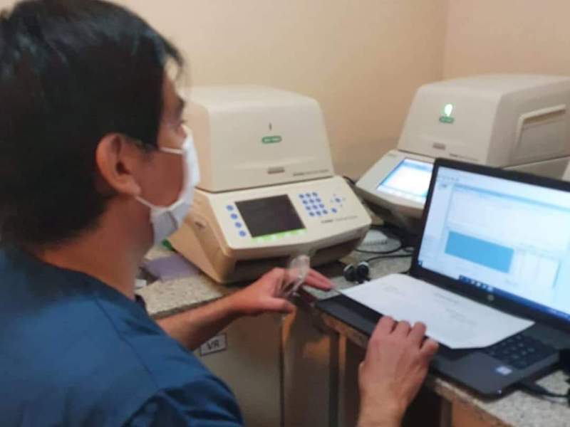 Un Caletense se capacita en el Malbran para hacer análisis de Coronavirus en la ciudad