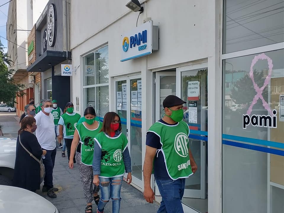 ATE se manifestó fuera de PAMI exigiendo la reincorporación de personal despedido