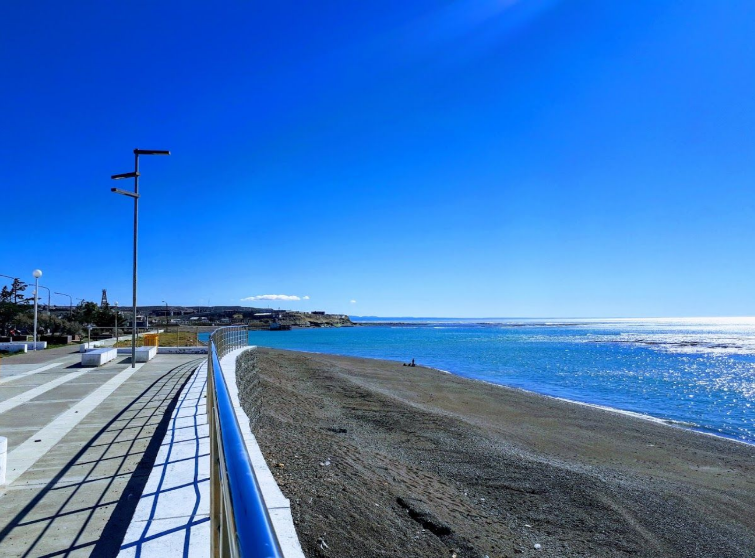 Hombre de 70 años falleció dentro de su casa en la Costanera de Caleta