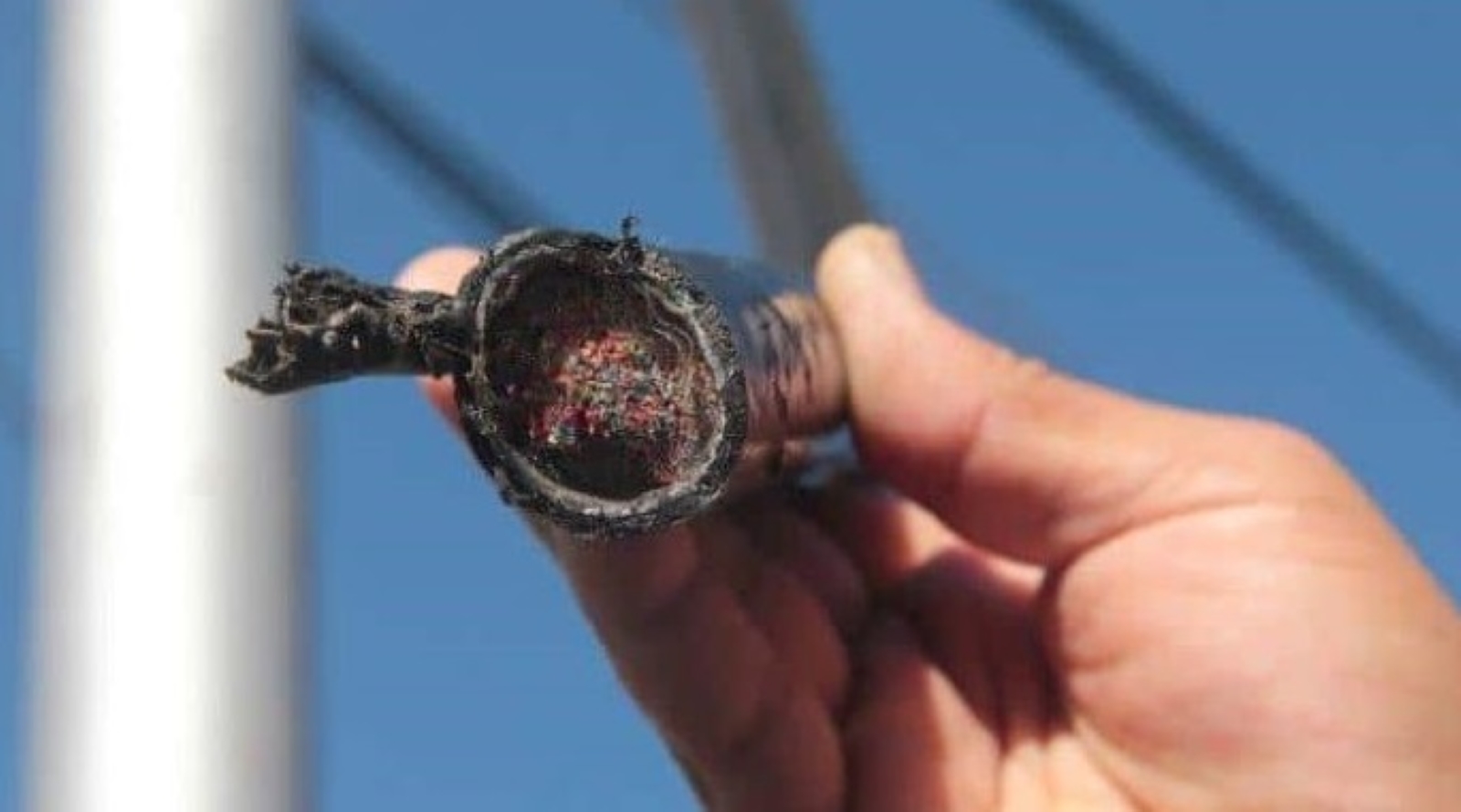 Cortes intencionales de fibra óptica en Caleta Olivia: Claro inicia acciones legales