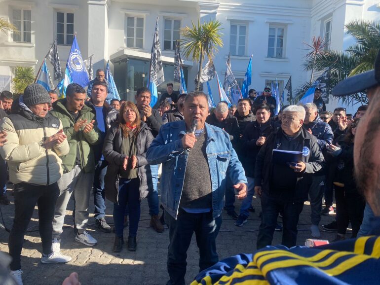 YPF le oficializó a Avila que Pecom se hará cargo de las áreas